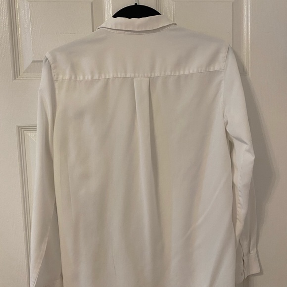 WHITE BUTTON DOWN TOP UNIQLO - Picture 3 of 5